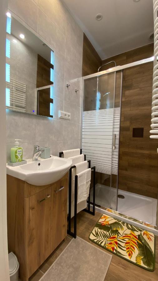 Lublinbnb - Exclusive Family Apartment ------ In The Heart Of Lublin -------------------------------- Bedroom & Living Room & Kitchen 外观 照片
