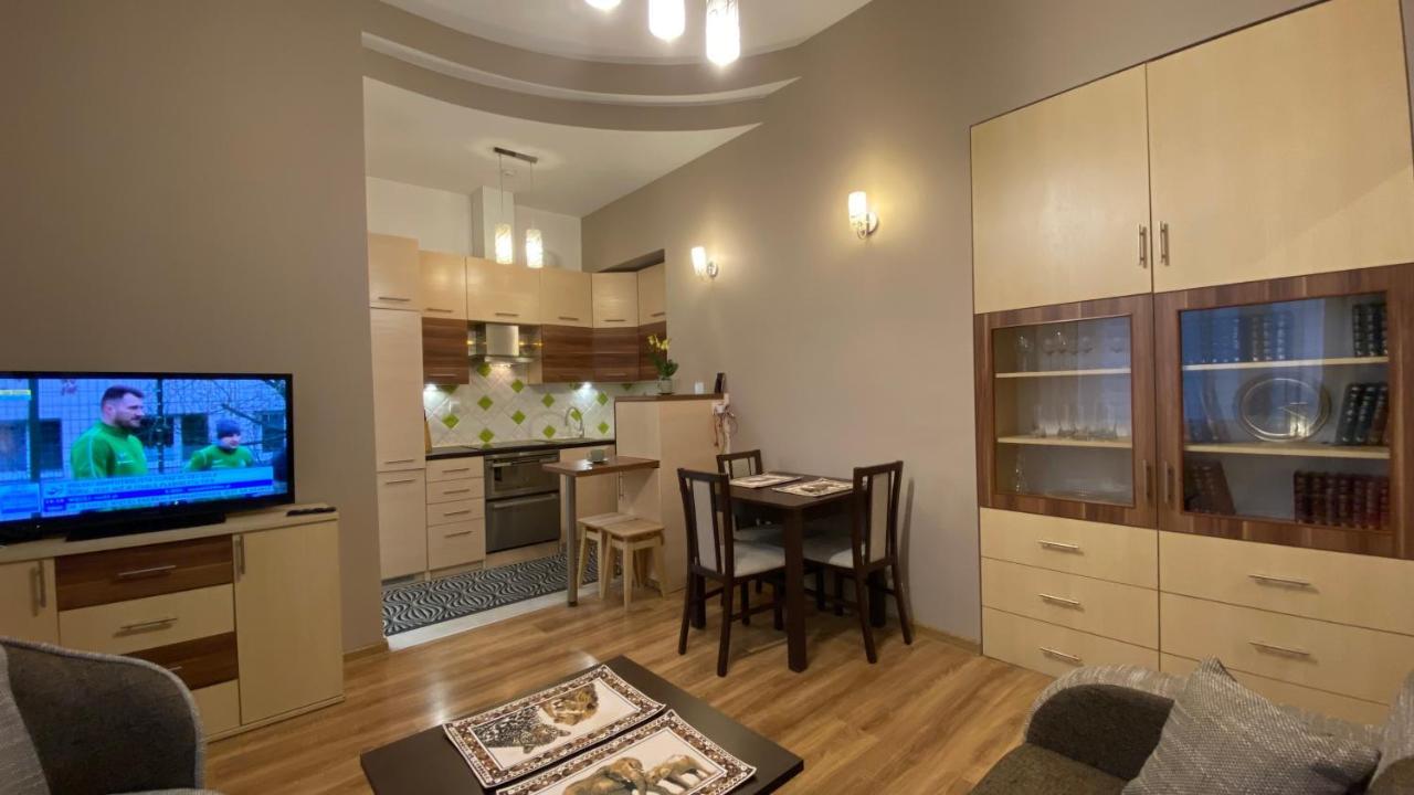 Lublinbnb - Exclusive Family Apartment ------ In The Heart Of Lublin -------------------------------- Bedroom & Living Room & Kitchen 外观 照片